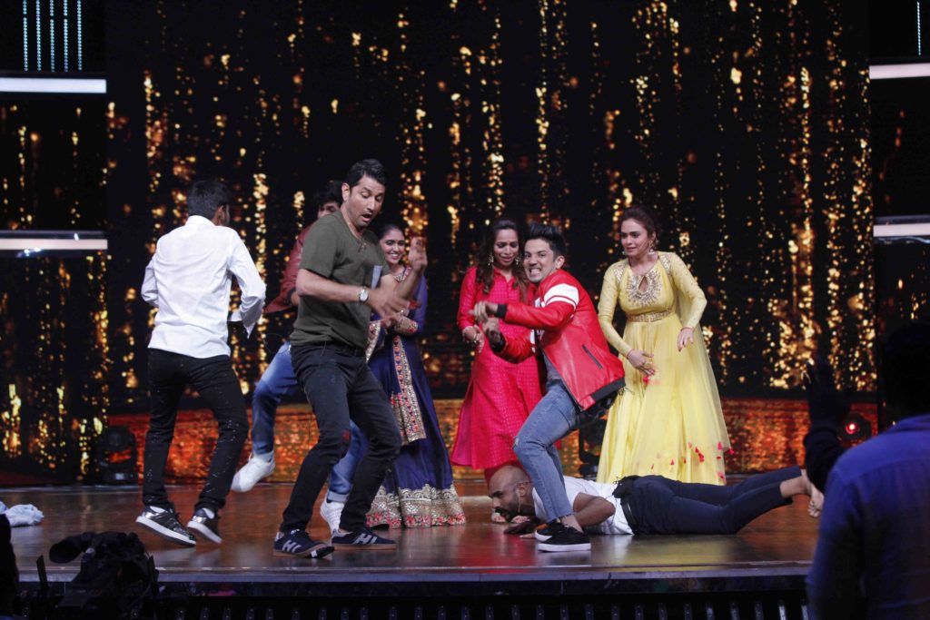 Bosco Martis along with Sairat star-cast on the sets of Dance India Dance 6 4