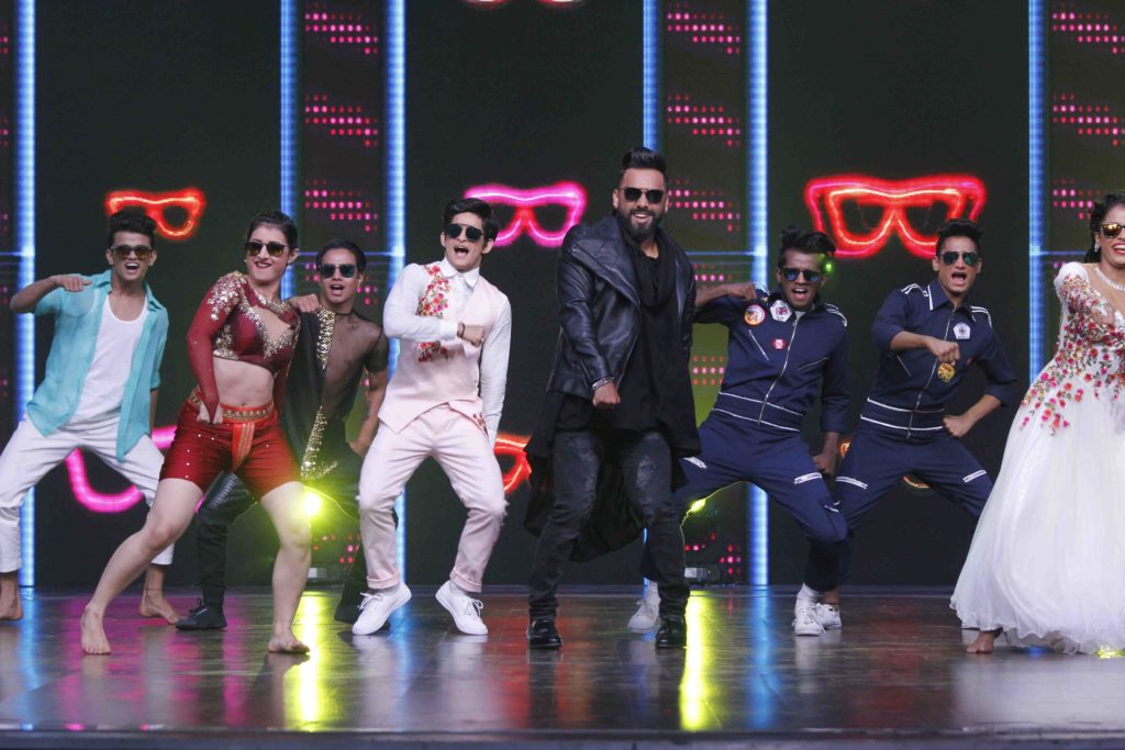 Bosco Martis along with Sairat star-cast on the sets of Dance India Dance 6 - 8