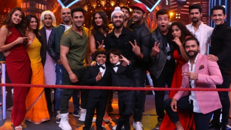 Fukrey Returns team, Guru Randhawa, Nora and Ravi Kishen on the sets of Colors’ Entertainment Ki Raat