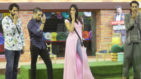 Men in the house to woo Katrina Kaif in style in the Bigg Boss house