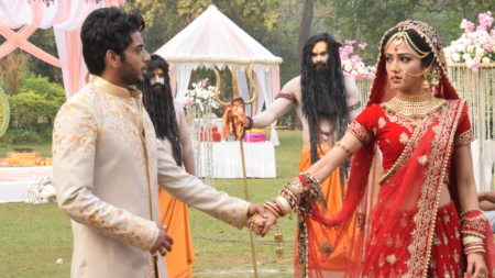 Wedding pics of Sharanya and Vyom from Ek Deewaana Tha