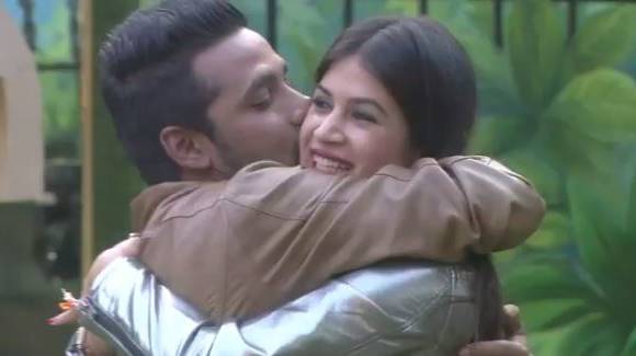 Emotional moments of Bigg Boss finalists: Shilpa Shinde, Vikas Gupta, Puneesh Sharma and Hina Khan - 4