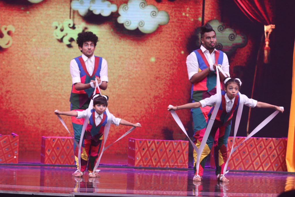 Sajid Khan grace the set of Super Dancer Chapter 2 - 3