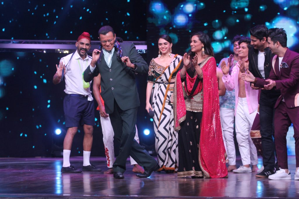 Rani Mukherjee promotes her movie on the sets of Dance India Dance 6 - 0