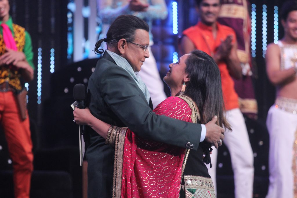 Rani Mukherjee promotes her movie on the sets of Dance India Dance 6 - 5