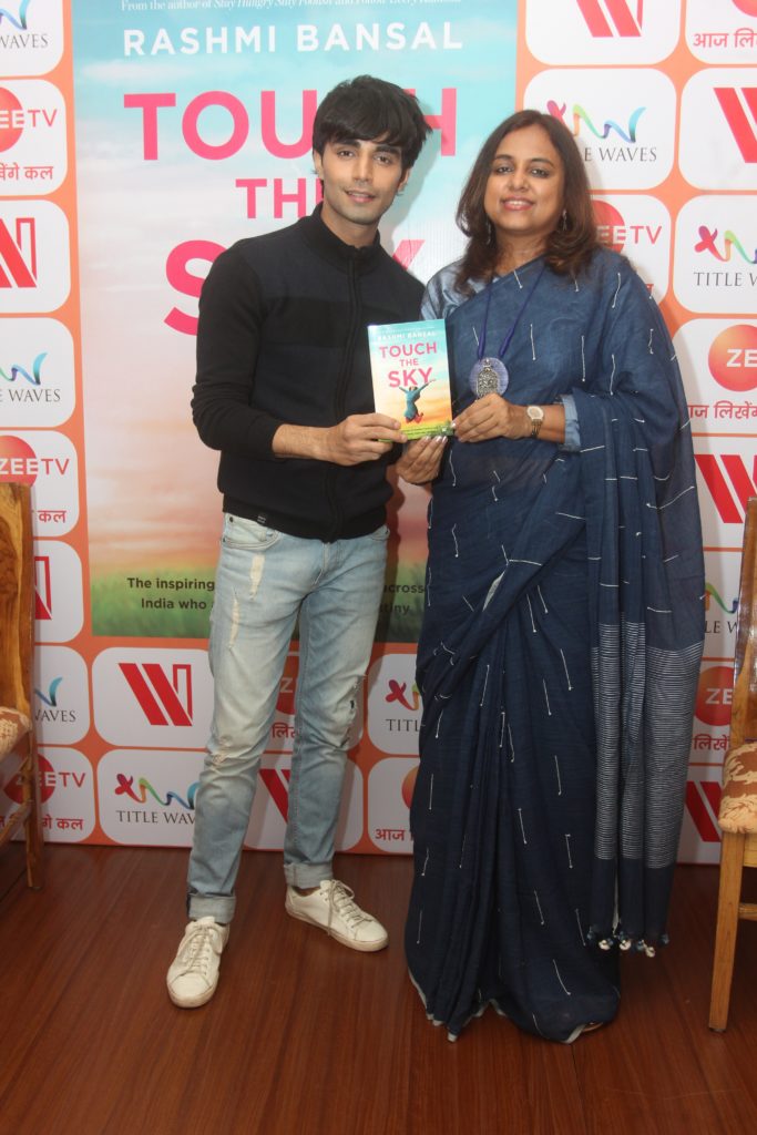 Manasi Salvi, Karan Jotwani and Sahil Uppal at a book launch - 6