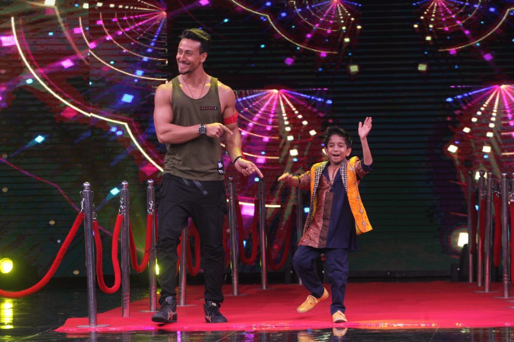 Tiger Shroff and Disha Patani promote Baaghi 2 on &TV’s High Fever…Dance Ka Naya Tevar - 2