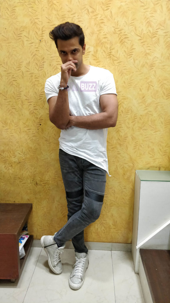 ‘Happy’ Anuj Sachdeva post interacting with fans on IWMBuzz Live - 6