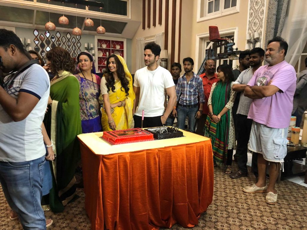 Meri Hanikarak Biwi hits a century - 2