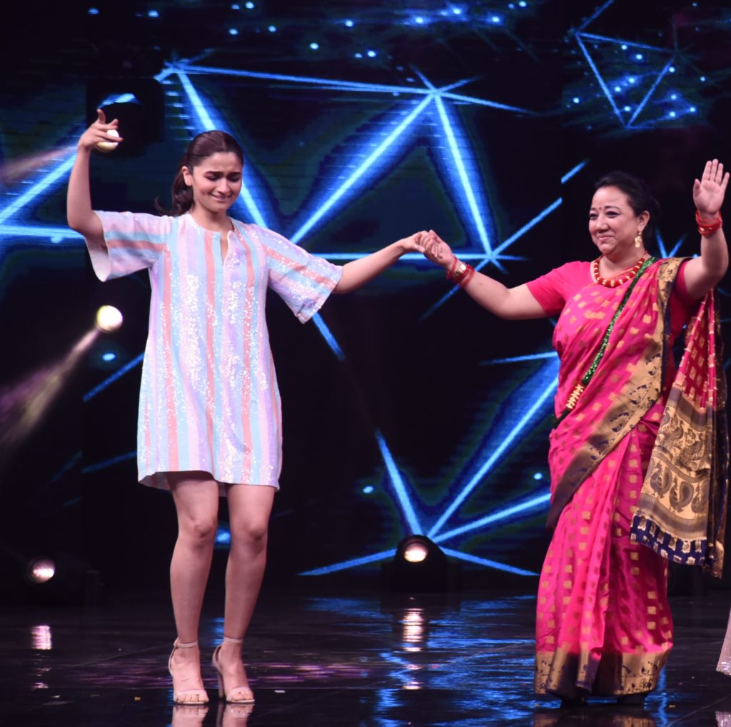 Alia Bhatt and Vicky Kaushal on the sets of High Fever - 8