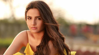 Dil Se Dil Tak handled the one man- two women tale with lots of grace: Jasmin Bhasin