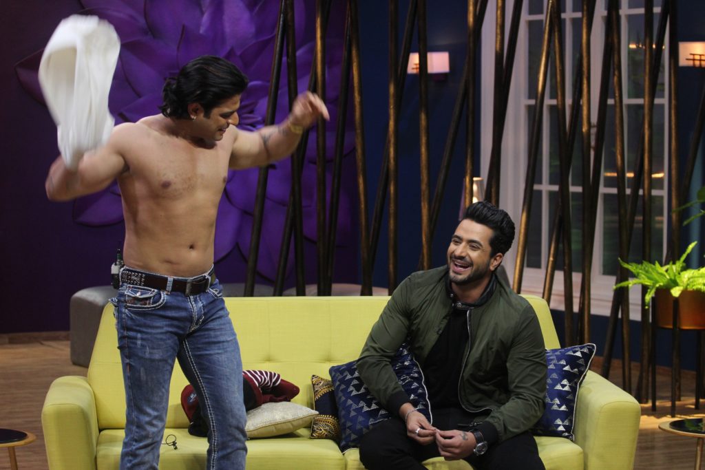 Karan Patel goes shirtless in JuzzBaat - 4