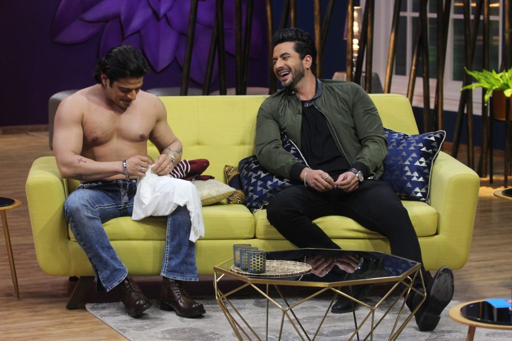 Karan Patel goes shirtless in JuzzBaat - 3