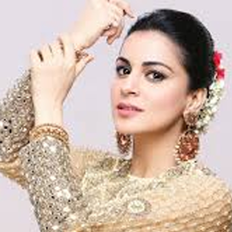 Best Makeup Looks Of Shraddha Arya From Kundali Bhagya - 2