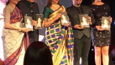 Vyjainthimala launches Ram Kamal Mukherjee’s biography on Hema Malini in London