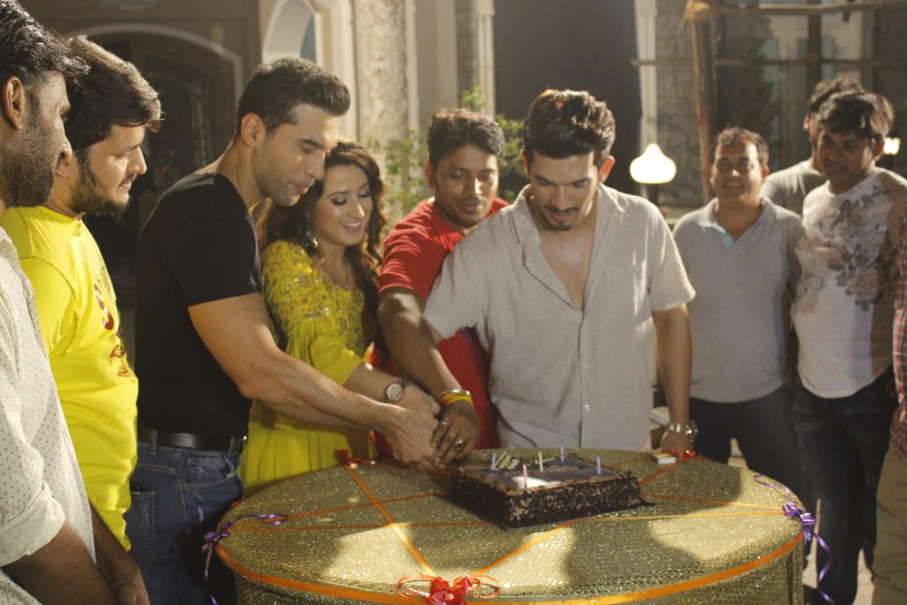 Ishq Mein Marjawaan celebrates the 200 episode milestone - 4