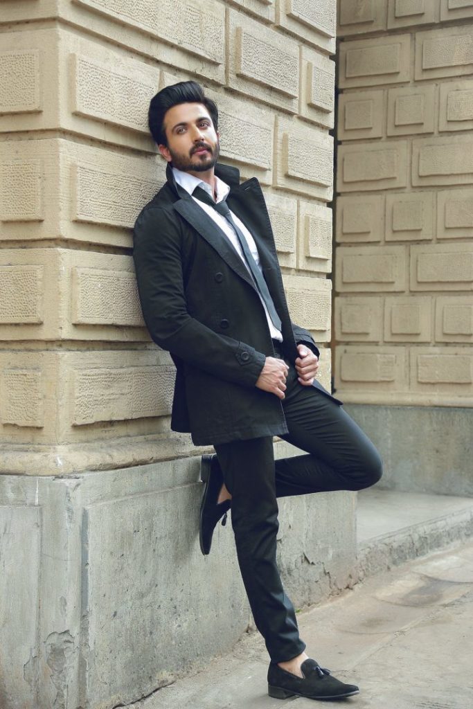 Dheeraj Dhoopar and his perfect rockstar looks - 4