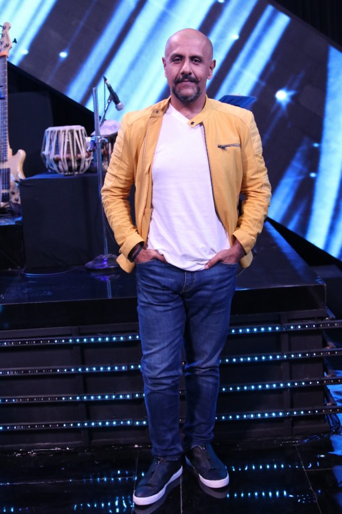 Indian Idol 10 starts with a bang! - 4