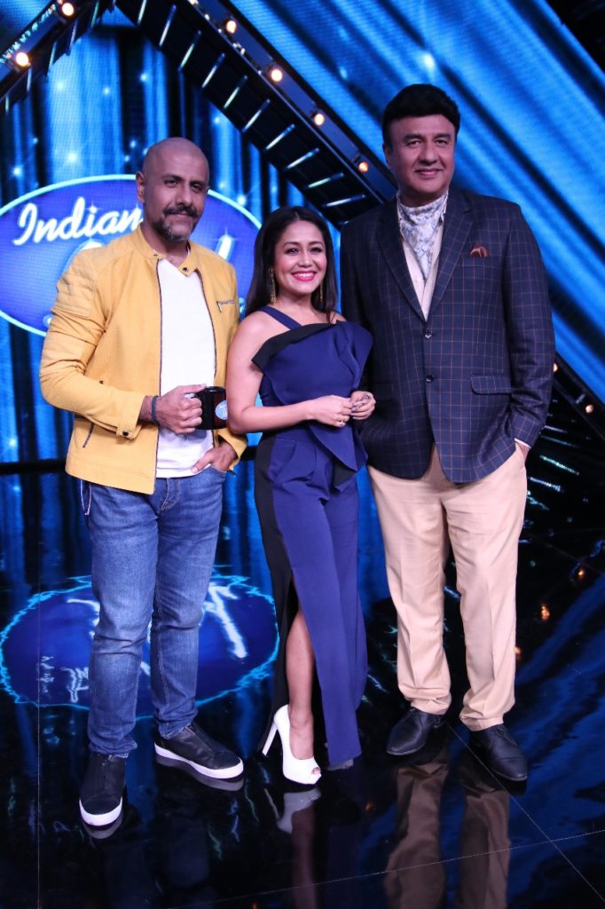 Indian Idol 10 starts with a bang! - 6