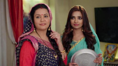 Pushpa to know of Ira being a doctor in Meri Hanikarak Biwi