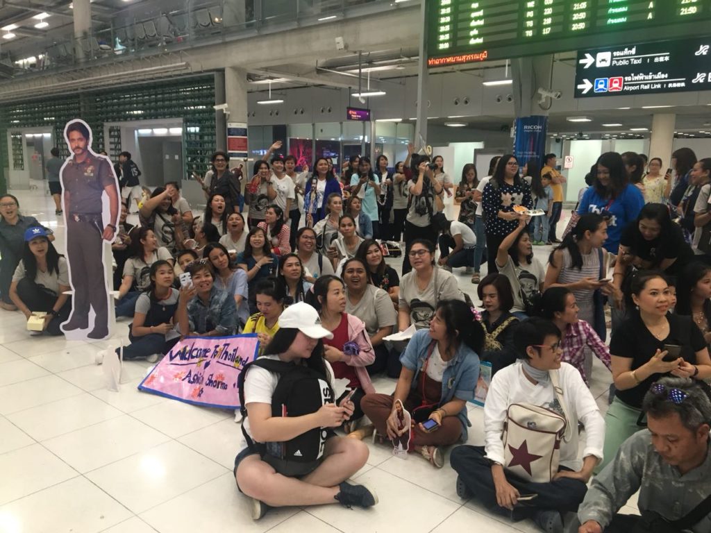 Ashish Sharma and Archana Taide get a warm welcome at Bangkok airport - 2