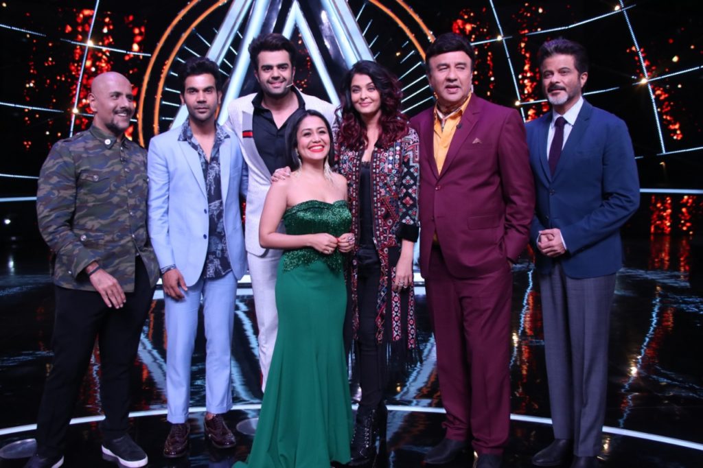 Fanney Khan Team grooves to the tunes of Indian Idol 10 contestants - 7