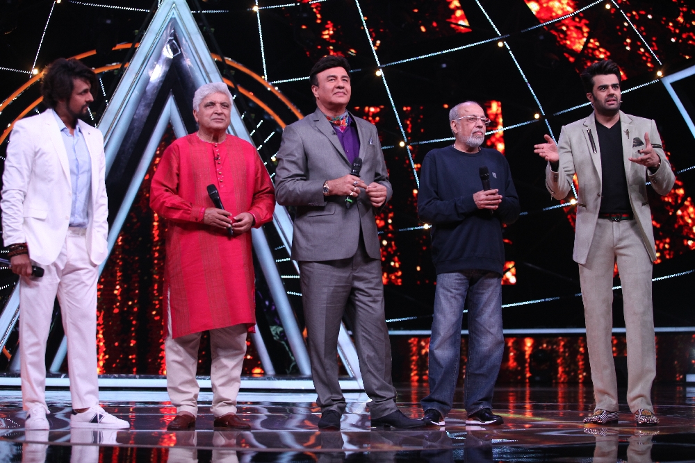 Indian Idol 10 salutes the Indian Army with Team Paltan - 8