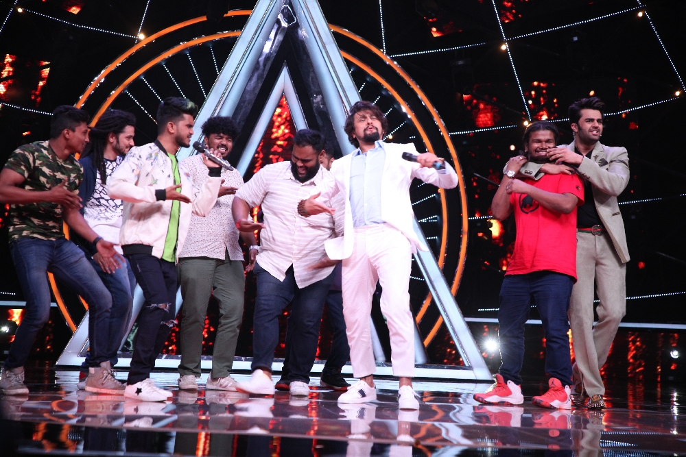 Indian Idol 10 salutes the Indian Army with Team Paltan - 7