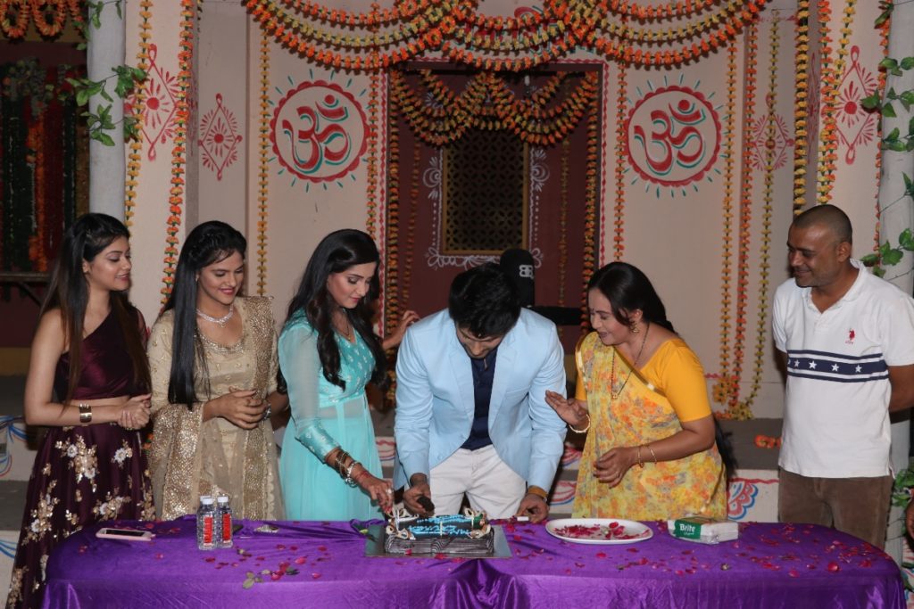 Double celebrations on the sets of Sony TV’s Main Maayke Chali Jaaungi Tum Dekhte Rahiyo - 1