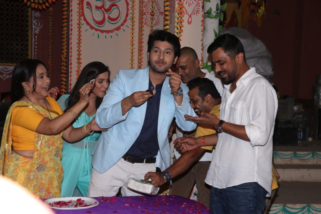 Double celebrations on the sets of Sony TV’s Main Maayke Chali Jaaungi Tum Dekhte Rahiyo - 4