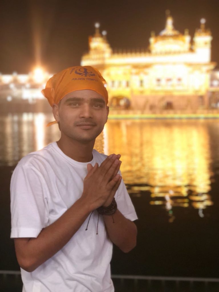 Indian Idol 10 contestants seek blessings at Amritsar’s Golden Temple - 2