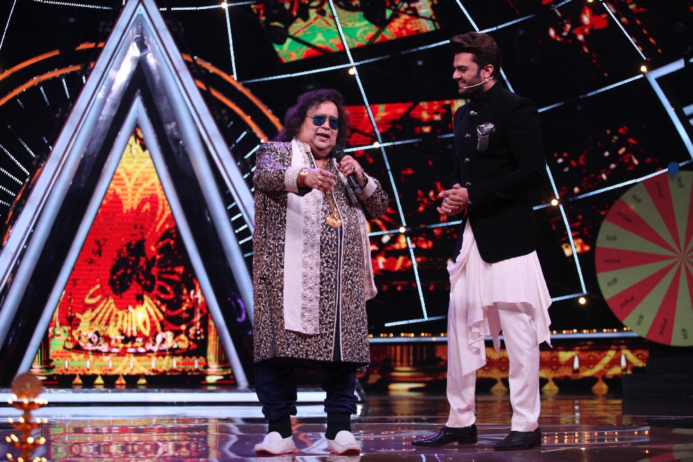 Ramdev Baba, Jawed Ali and Bappi Lahiri join Diwali special episode on Indian Idol 10 - 1