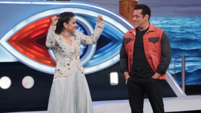 Kajol with Salman Khan in Bigg Boss 12