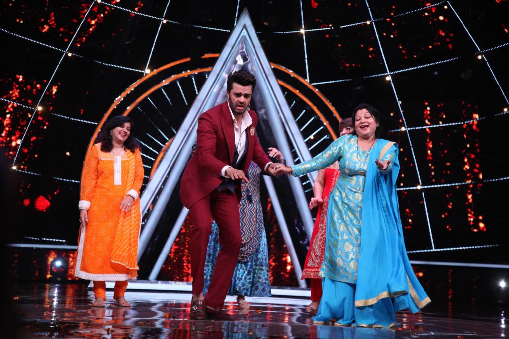 Fan Special episode on Indian Idol 10 - 2