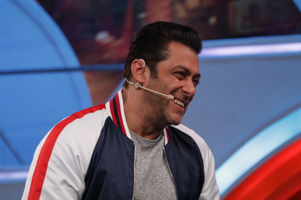 Preity Zinta meets Salman Khan in Bigg Boss 12 - 2