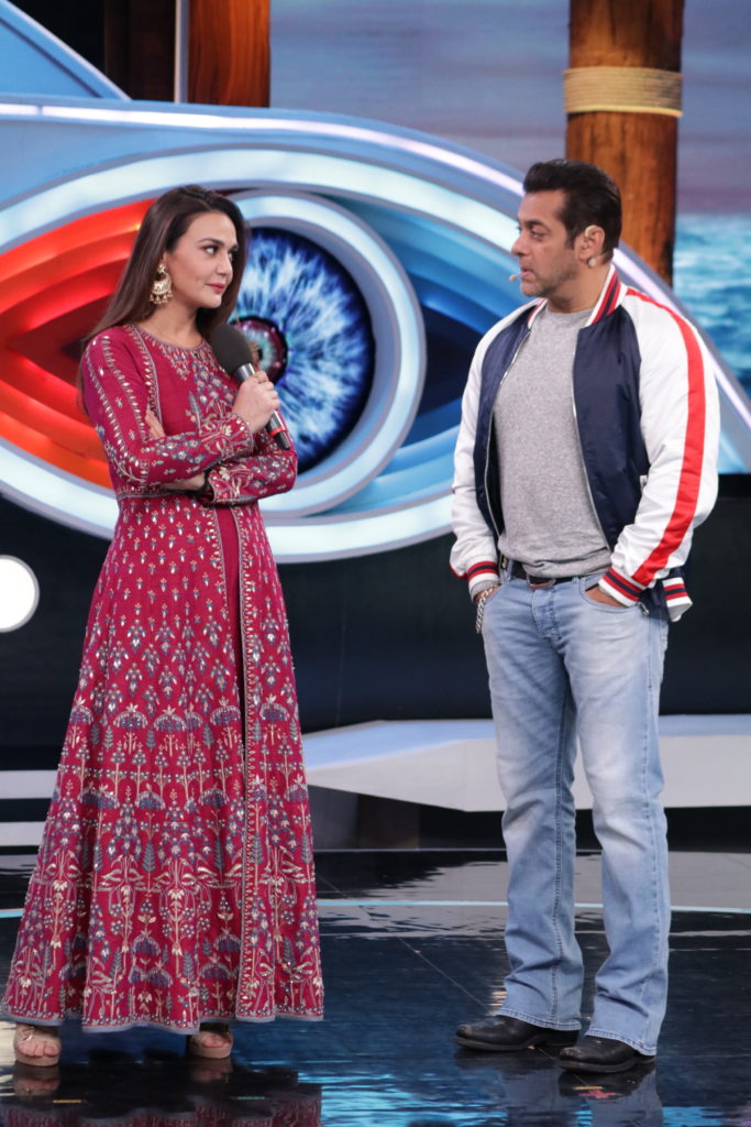 Preity Zinta meets Salman Khan in Bigg Boss 12 - 6