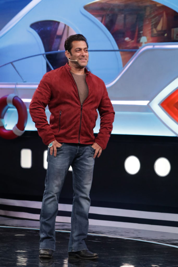 Preity Zinta meets Salman Khan in Bigg Boss 12 - 17