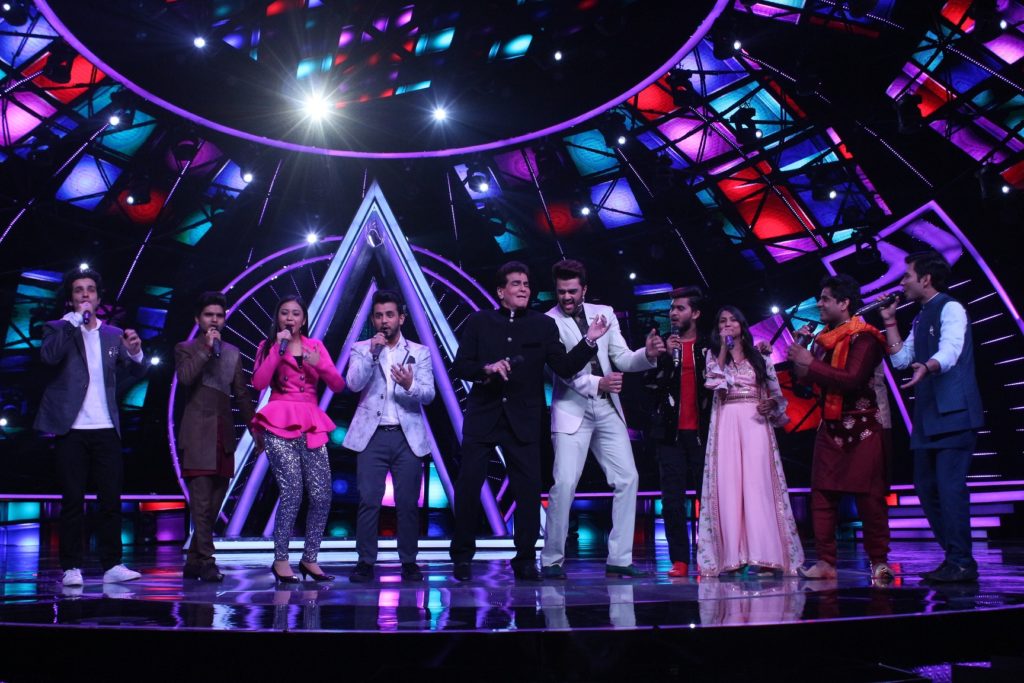 Superstar Jeetendra on Indian Idol 10 - 1