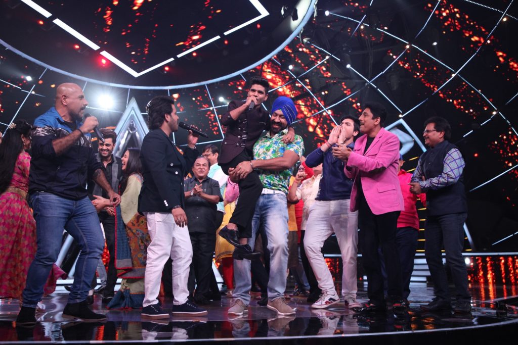 Taarak Mehta Special on Indian Idol 10 - 0