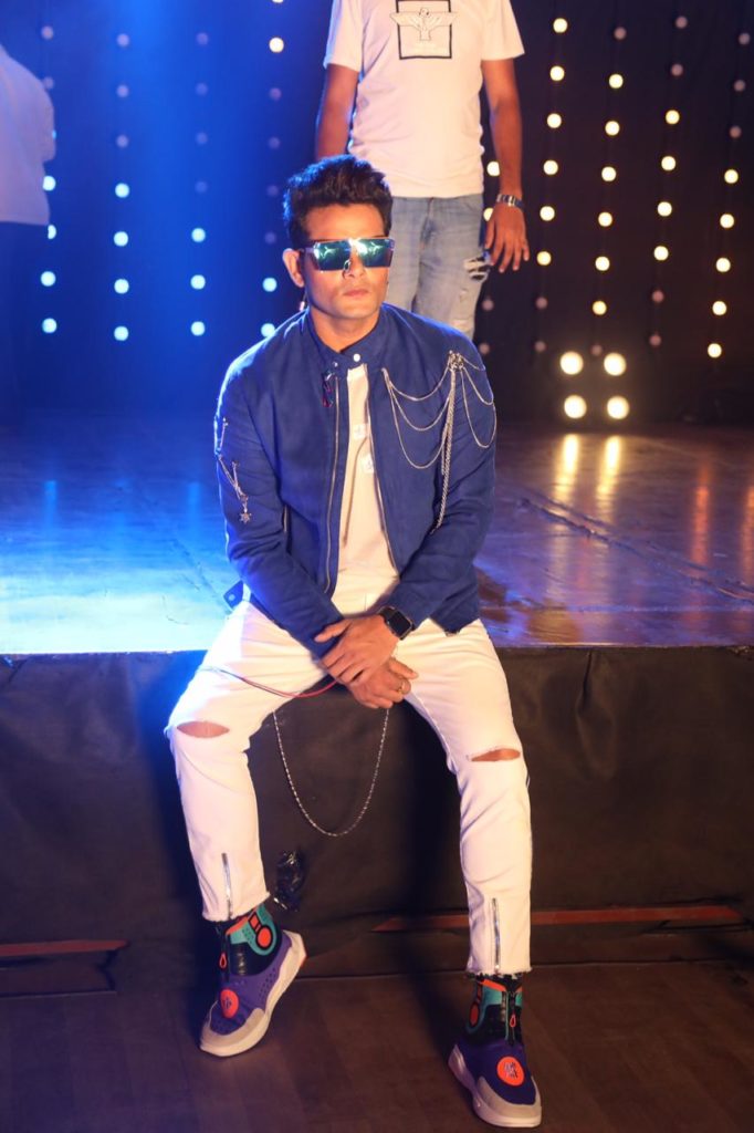 Sneha Ullal and Qaiz Khan’s music video’s shoot stills - 9