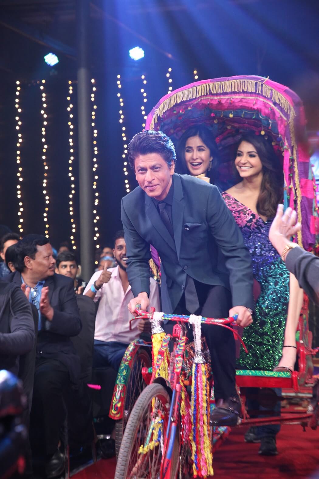 Starcast of Zero on Indian Idol 10 Grand Finale