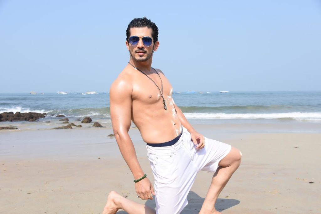 Arjun Bijlani is an honest hardworking family man - 4