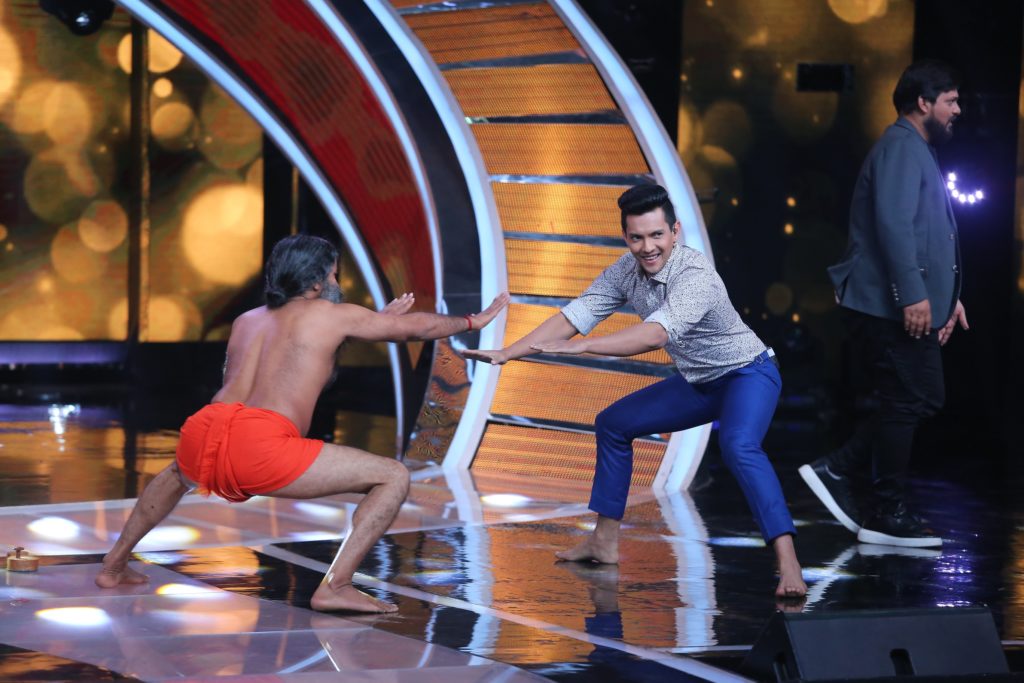 Baba Ramdev graces the sets of Sa Re Ga Ma Pa at the Pre-Finale episode - 0