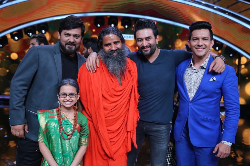 Baba Ramdev graces the sets of Sa Re Ga Ma Pa at the Pre-Finale episode - 5