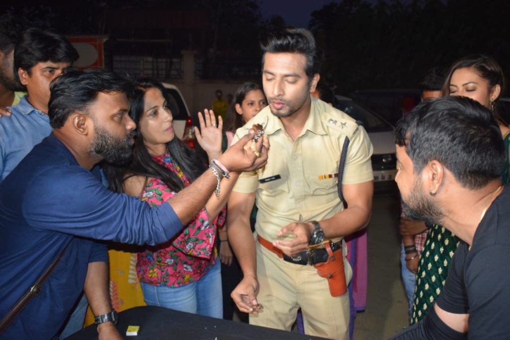 Sehban Azim’s birthday celebrations on the sets of Tujhse Hai Raabta - 9