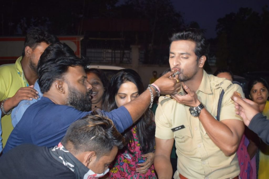 Sehban Azim’s birthday celebrations on the sets of Tujhse Hai Raabta - 10