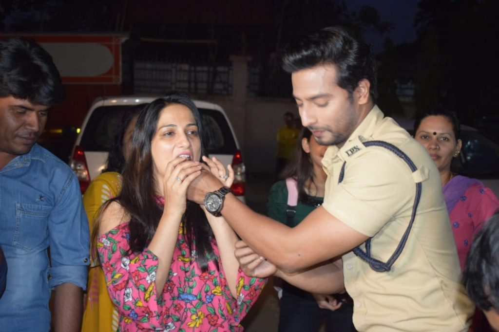 Sehban Azim’s birthday celebrations on the sets of Tujhse Hai Raabta - 13