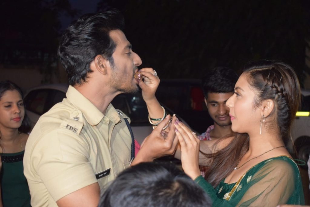 Sehban Azim’s birthday celebrations on the sets of Tujhse Hai Raabta - 14