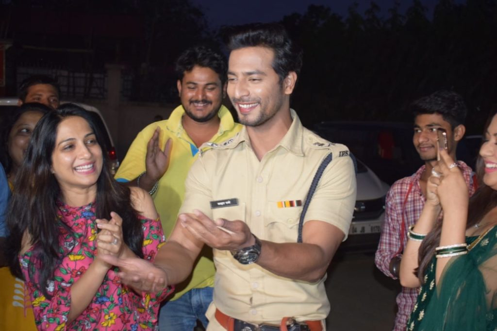 Sehban Azim’s birthday celebrations on the sets of Tujhse Hai Raabta - 17