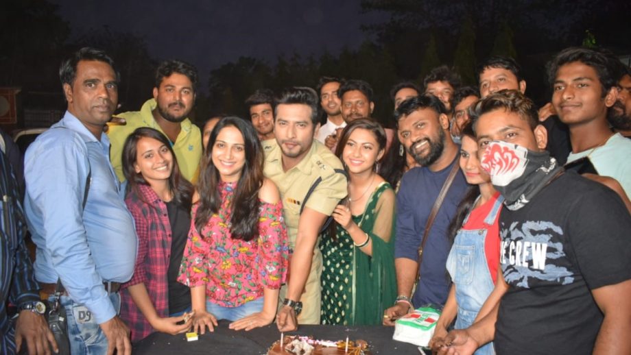 Sehban Azim's birthday celebrations on the sets of  Tujhse Hai Raabta 2